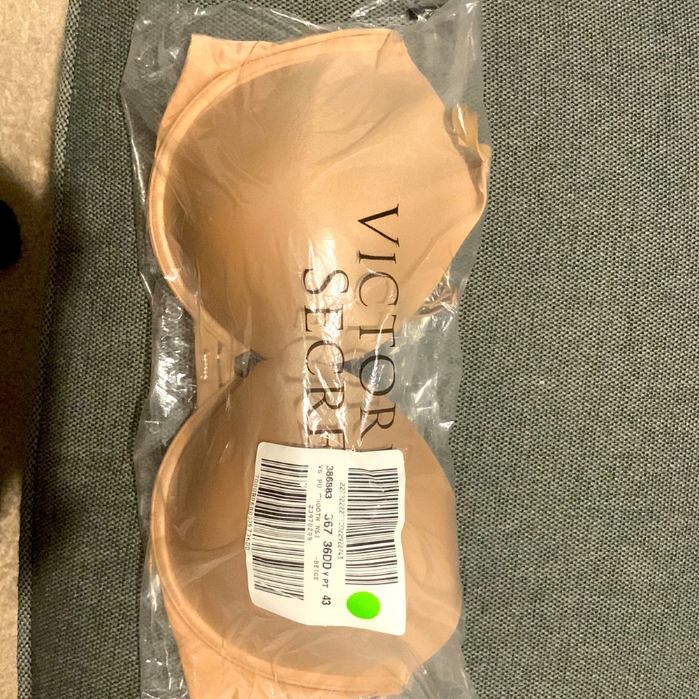 Victoria Secret bra.